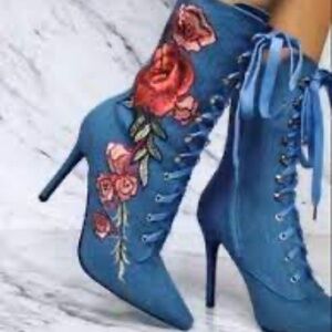 LOLA SHOETIQUE Cape Robbin Amara Denim Embroidered Boots